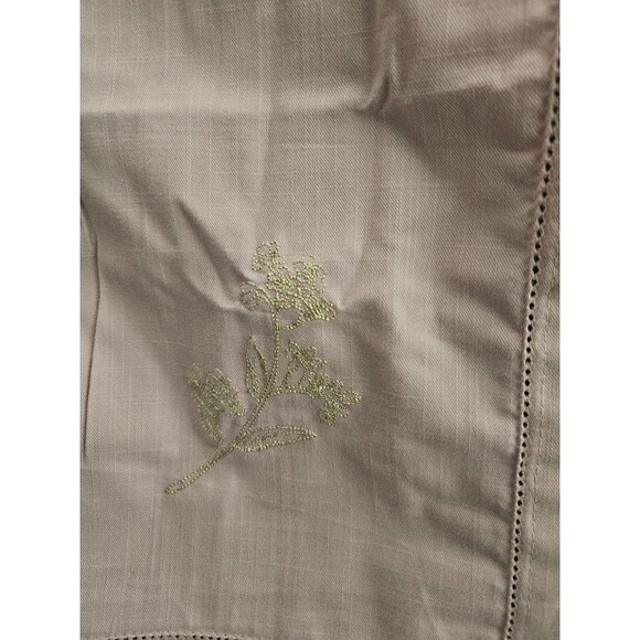 Pink Floral Dinner Napkins - Certified Standard 100 OEKO-TEX - 18in X 18 in - Picture 3 of 5